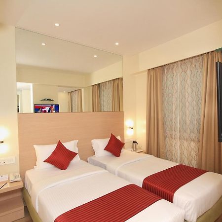 La Sara Regent Hotel Bangalore Eksteriør billede