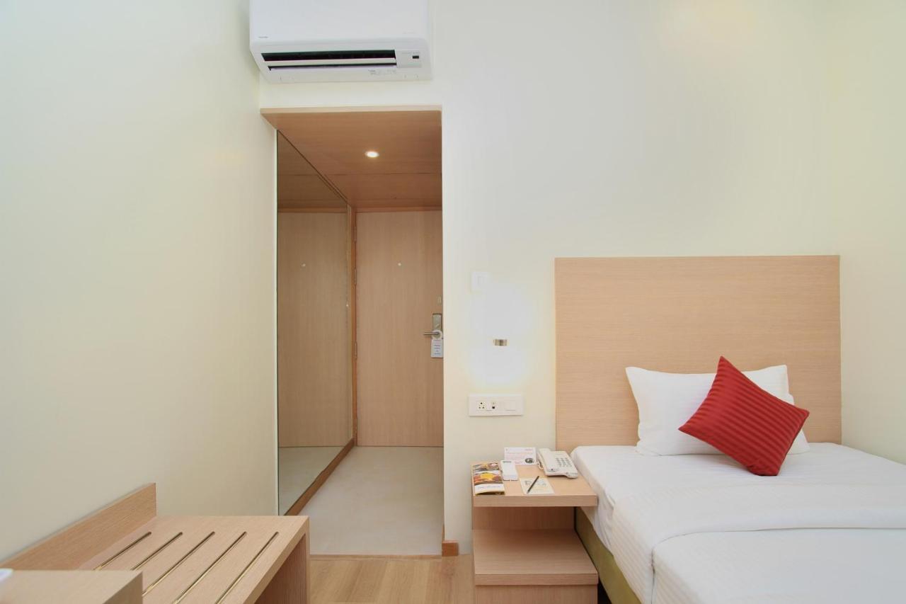La Sara Regent Hotel Bangalore Eksteriør billede
