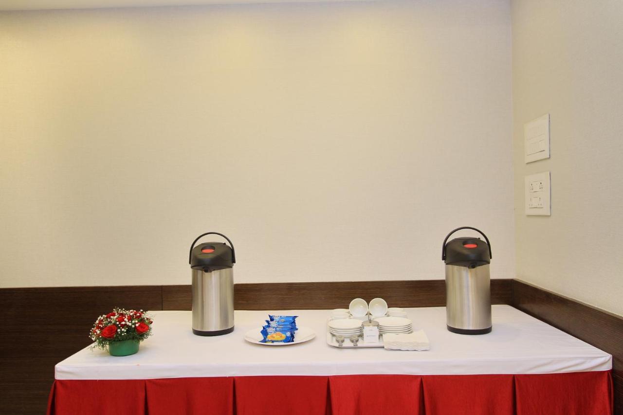 La Sara Regent Hotel Bangalore Eksteriør billede