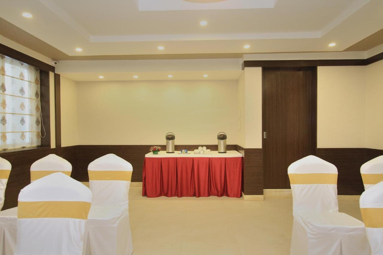La Sara Regent Hotel Bangalore Eksteriør billede