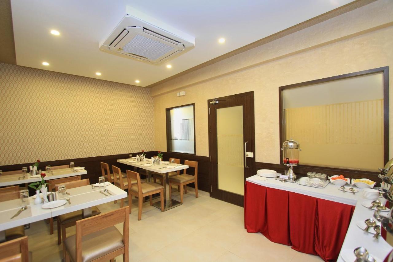La Sara Regent Hotel Bangalore Eksteriør billede